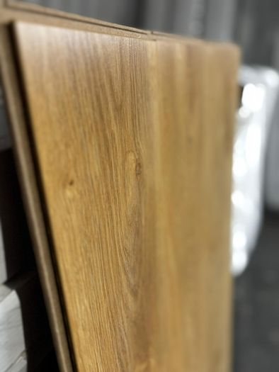 8mm & 12mm Laminated Flooring Ready For Delivery