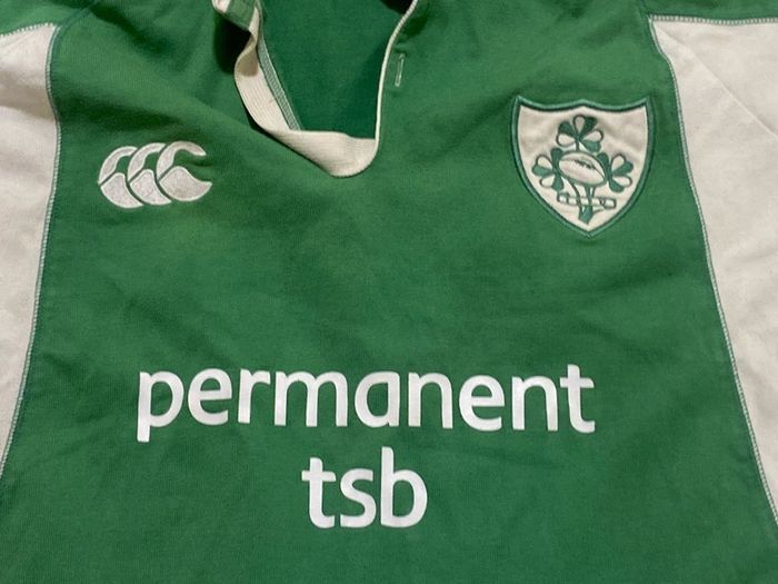 Irish Rugby 2005 Jersey ( Good Condition)