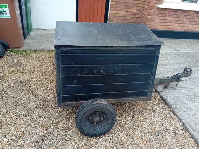 Dog trailer