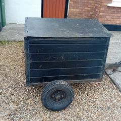 Dog trailer