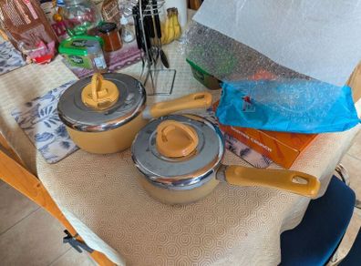 two free pots