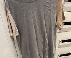 Nike mens tshirt