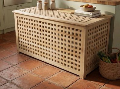 Storage table, acacia