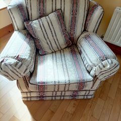 3 2 1 Suite of furniture