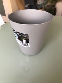 pot/ planter