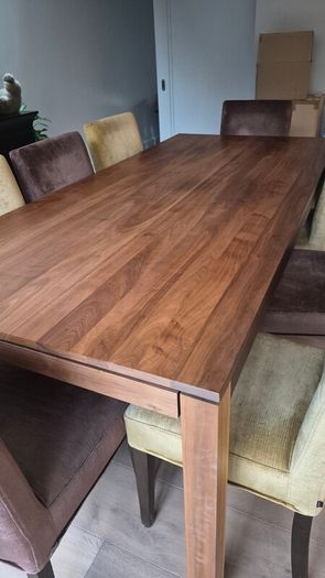 Dining Table & chairs