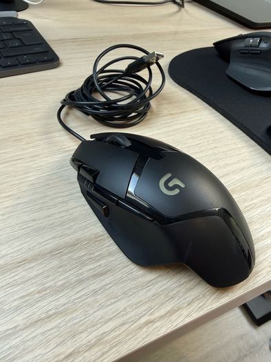 Logitech G402 Gaming Mouse USB