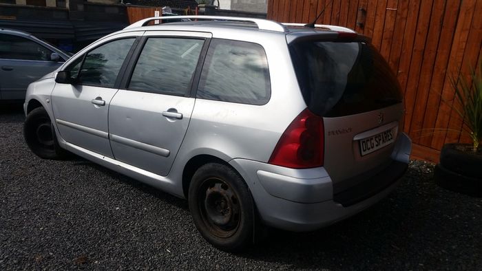 Peugeot 307 's 01-08 x8 for Parts, hatch & Estate @ OCG