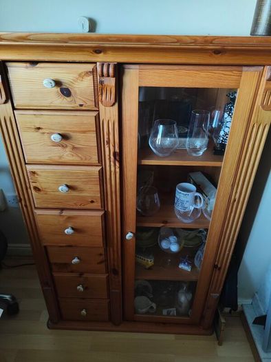 display cabinet