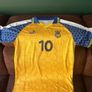 Shevchenko signed Ukraine shirt Image 4