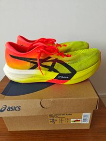 Asics Metaspeed Sky Paris