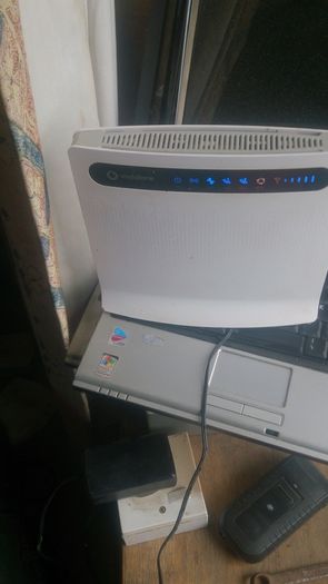 B593 lte 4g broadband router with sim card slot