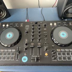 Pioneer DDJ FLX-4, Speakers & Headphone Starter Kit