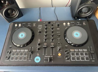 Pioneer DDJ FLX-4, Speakers & Headphone Starter Kit