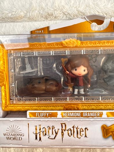 Harry Potter Micro Magical Moments Figures Ron Fluffy Hermione Mini Set Case Damaged Box Please see photos