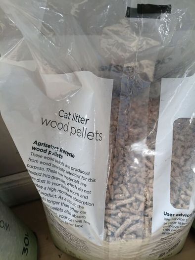 70 Litres of Agriselect Wood Pellet Recycled Non Clumping Wood Cat Litter