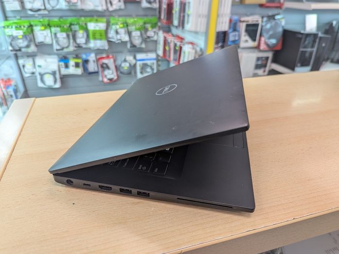 Dell Latitude 7490