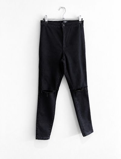 Pre Owned Missguided Petite Black High Waisted Ripped Knee Skinny Jeans