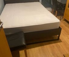 Double bed frame w/ mattress
