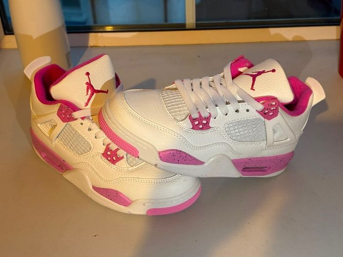 Women Jordan Trainers Size EU 38 White Pink