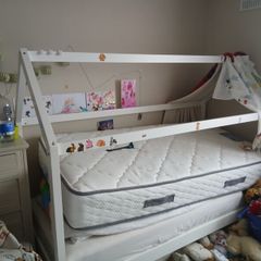 Kids bed