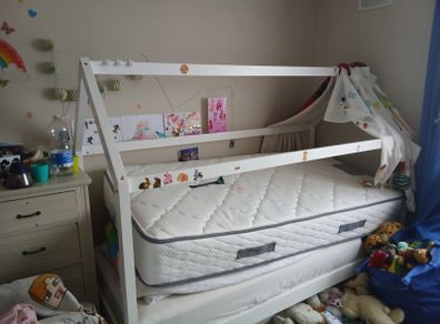 Kids bed