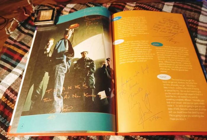 1995. Official East 17 Annual