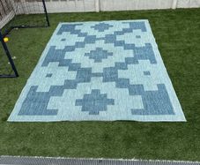 2x large garden rugs approx 2m x 2.8m