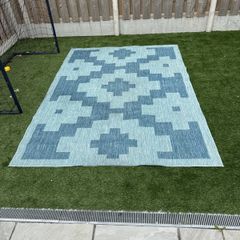 2x large garden rugs approx 2m x 2.8m