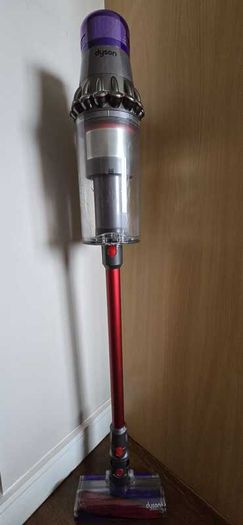 Dyson V11 Outsize Cordless Vacuum + Extra Filter