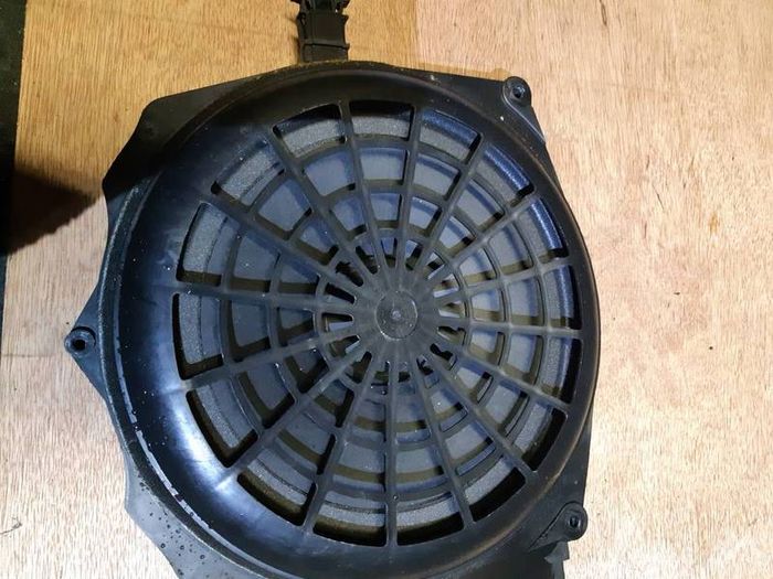 Audi A4 Saloon Speaker Bass Box 8e5035412