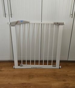 Baby stair gate