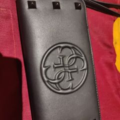 guess wallet