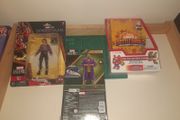 Marvel Figures and Game Set