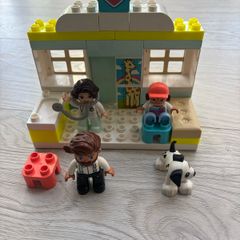 Lego Duplo doctor's clinic