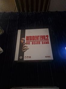 Resident evil 2 board game + 2 expansions