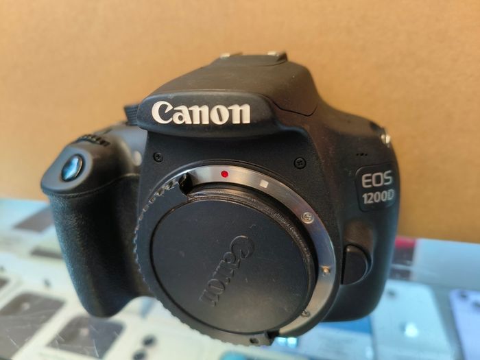 Canon EOS 1200D 18MP DSLR Camera Body, Black, with Battery