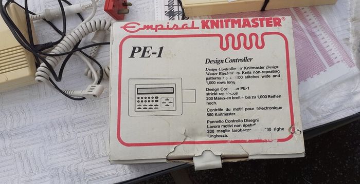 Chunky Electronic Knitting machine