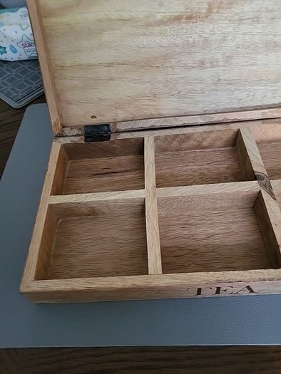 Wooden box 6 compartments