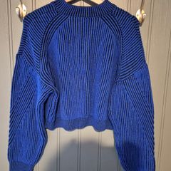 Cropped jumper