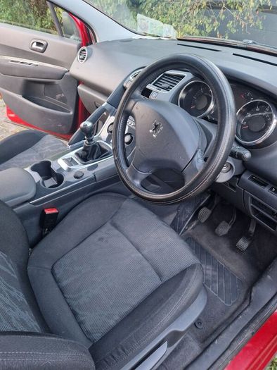 Peugeot 3008 2011