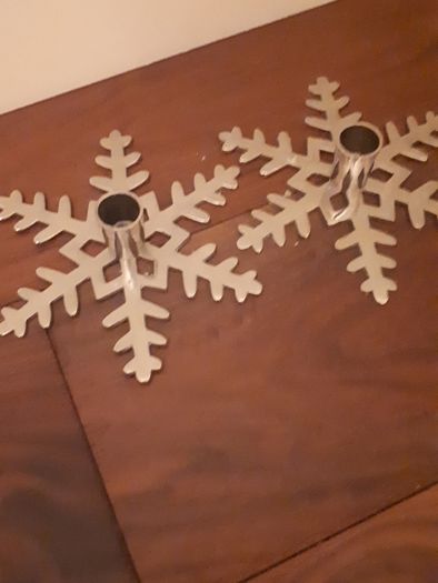 Metal snowflake candle sticks