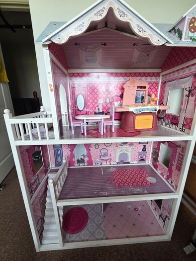 Doll house