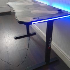 Gaming desk