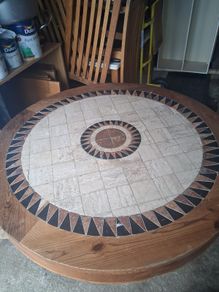 Table/ chairs