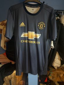 man utd jersey