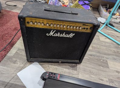 Marshall MG100 DFX