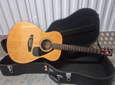Yamaha FS311 Dreadnought Acoustic Guitar