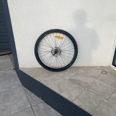 Single bike wheel