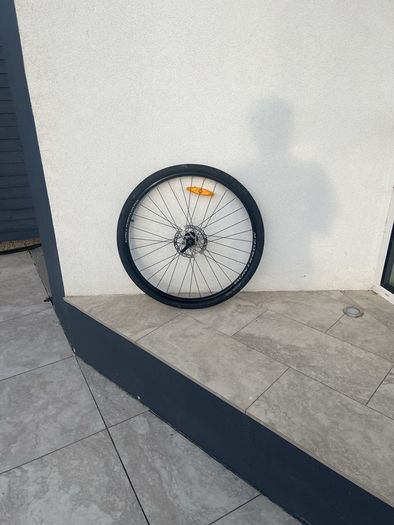 Single bike wheel